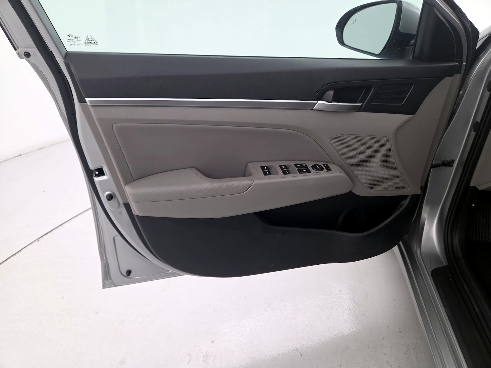 2020 Hyundai Elantra Limited - Photo 13