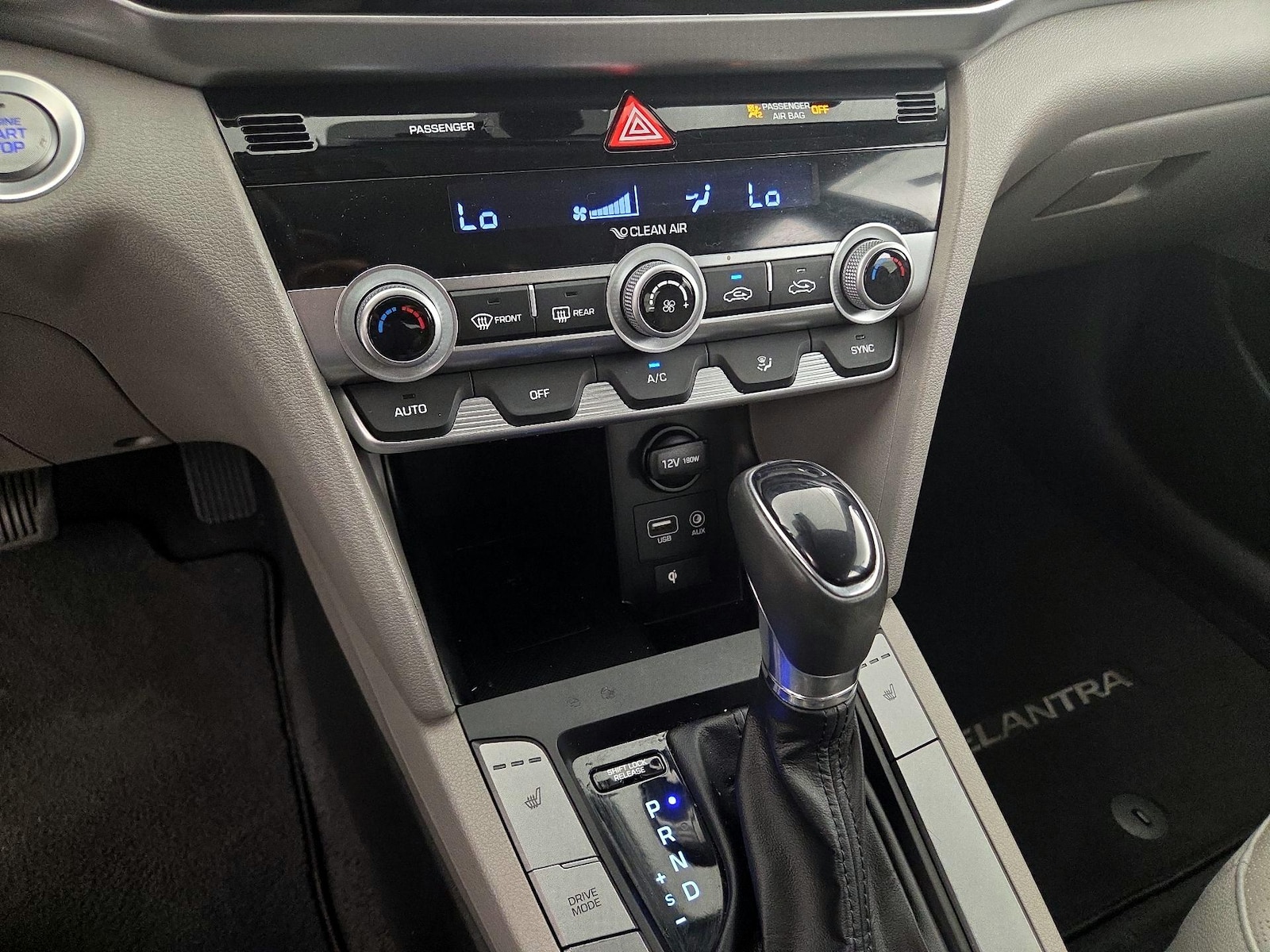 2020 Hyundai Elantra Limited - Photo 17