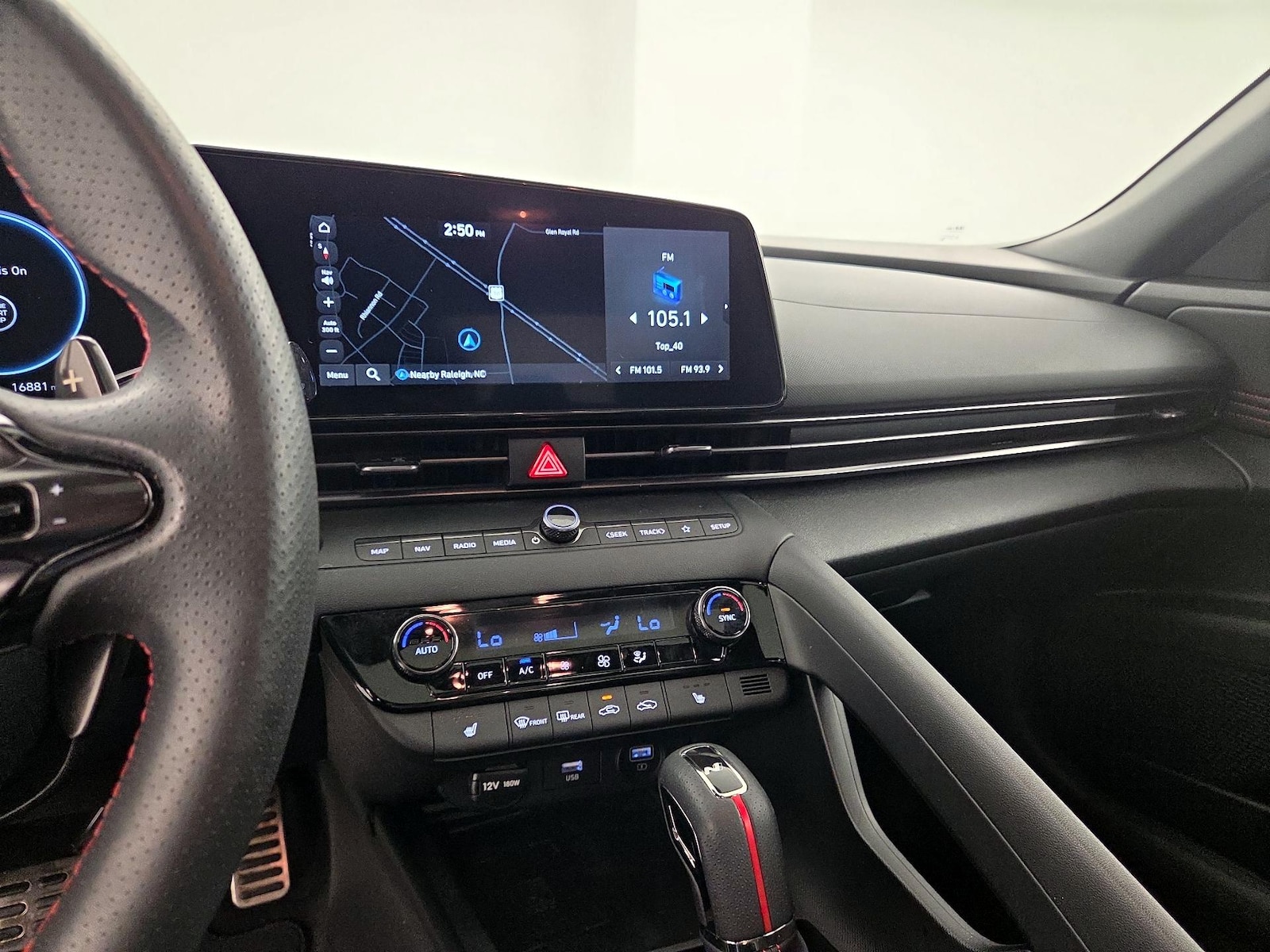2023 Hyundai Elantra N Line - Photo 15