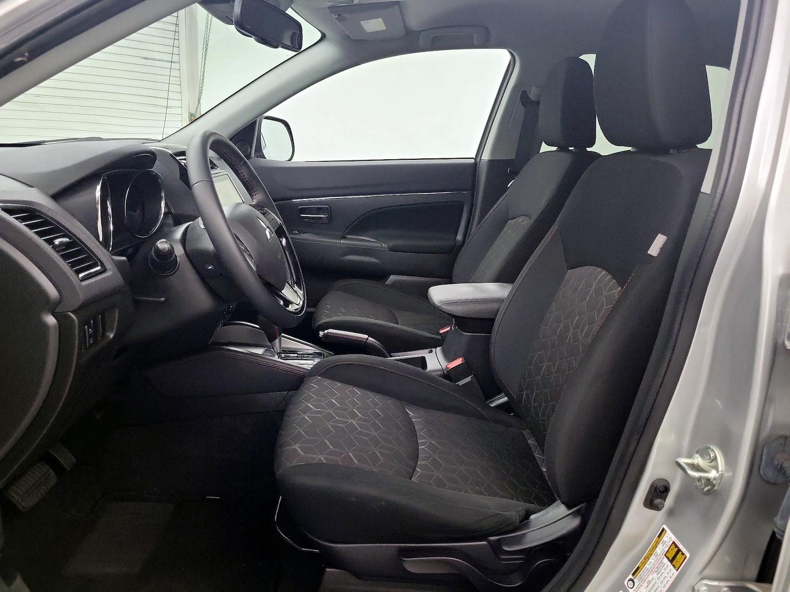 2023 Mitsubishi Outlander Sport LE - Photo 10