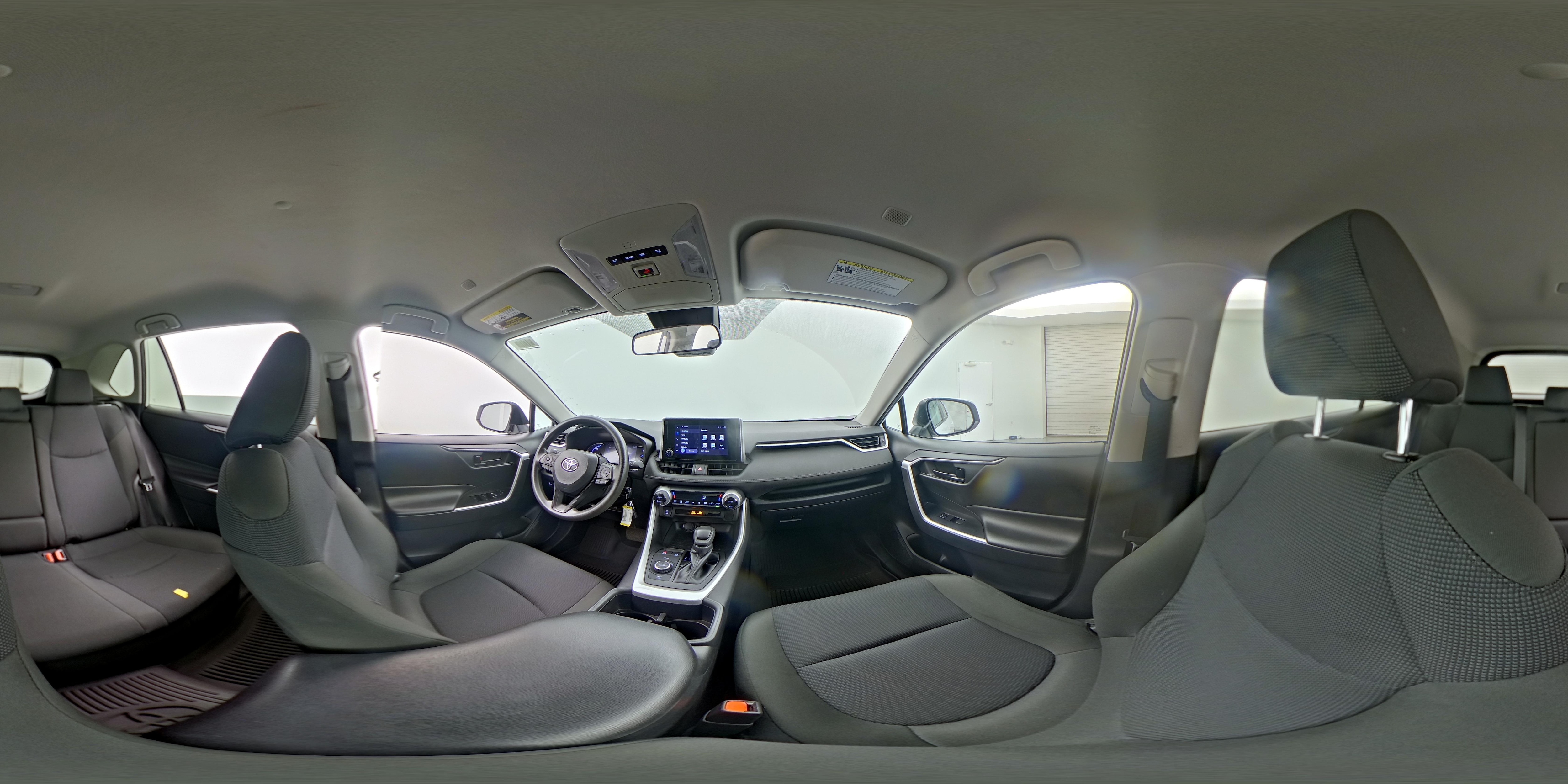 2024 Toyota RAV4 LE - Photo 21