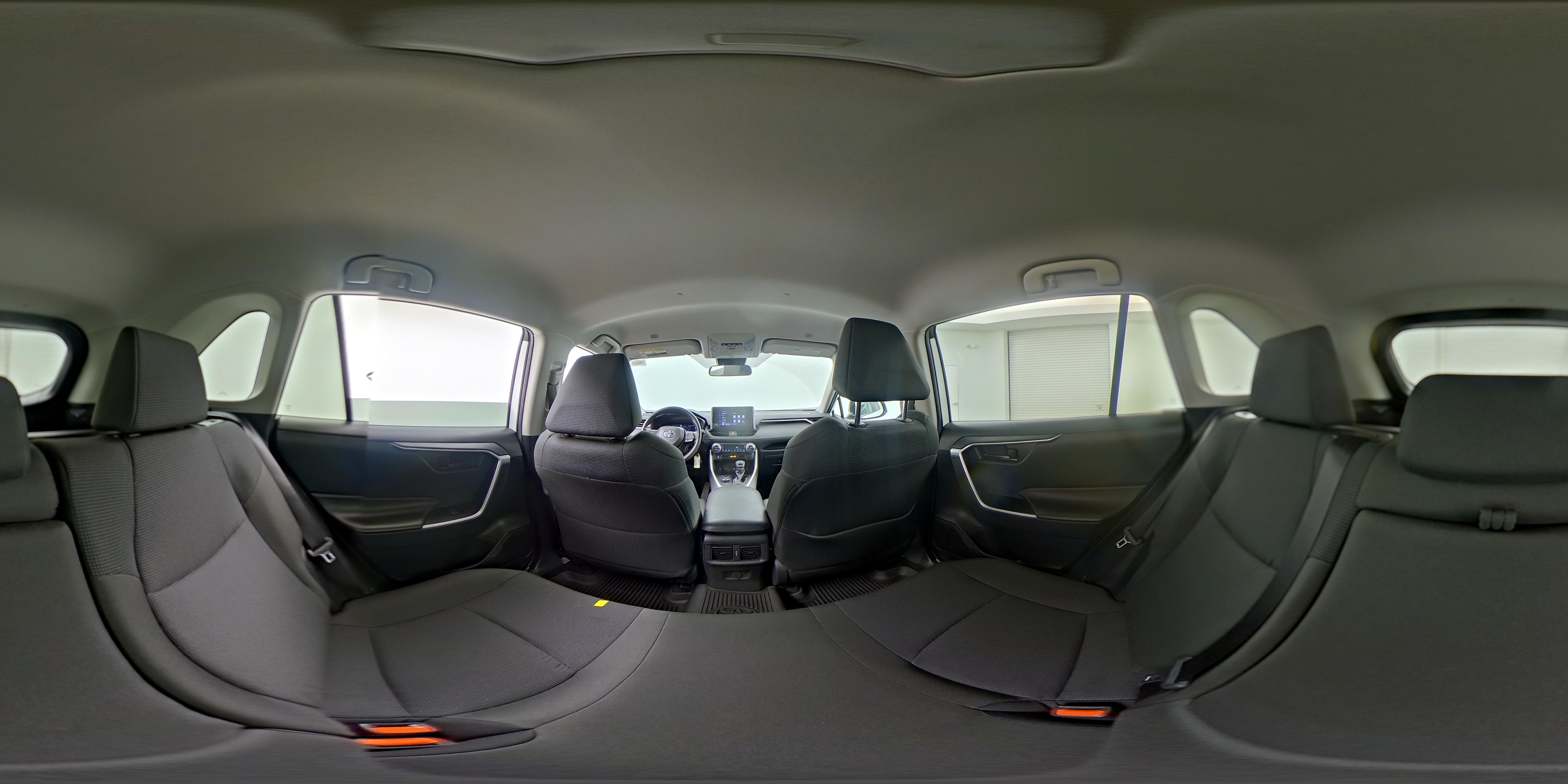 2024 Toyota RAV4 LE - Photo 22