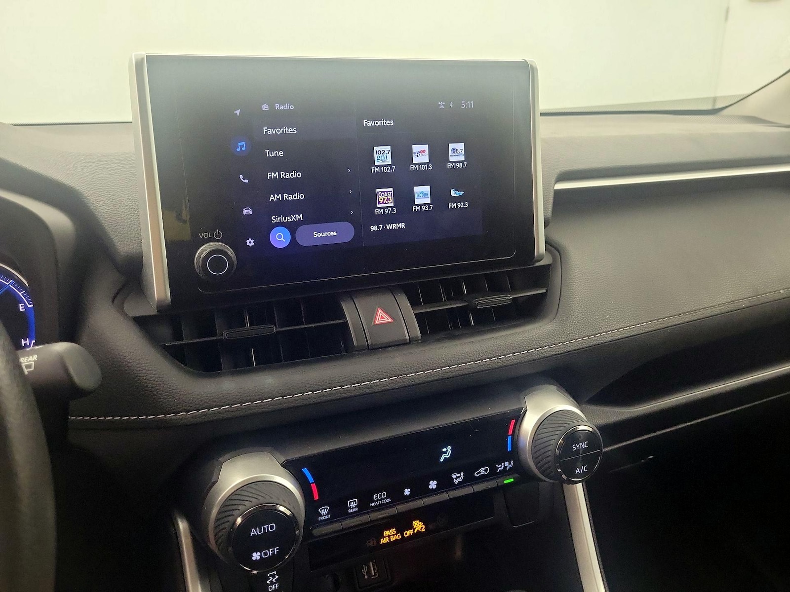2024 Toyota RAV4 LE - Photo 13