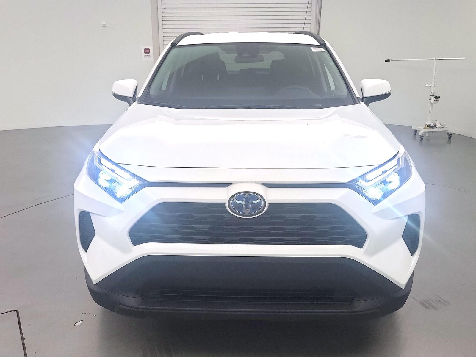 2024 Toyota RAV4 LE - Photo 2