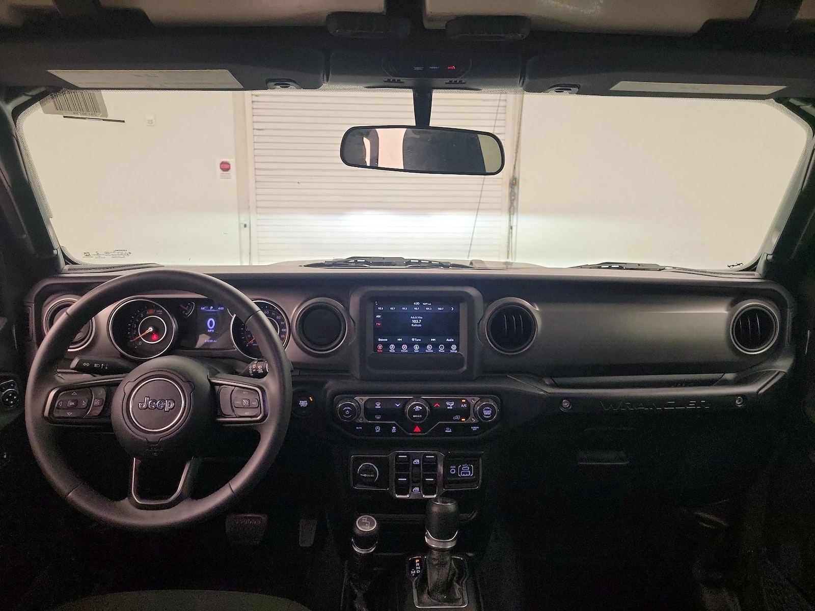 2023 Jeep Wrangler 4-Door Willys - Photo 10