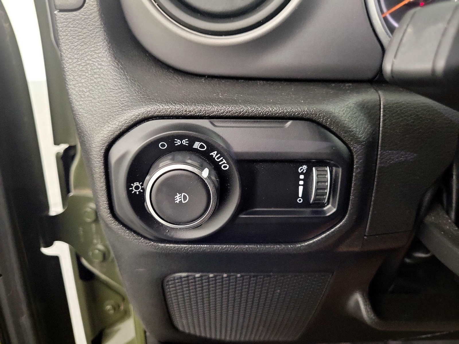 2023 Jeep Wrangler 4-Door Willys - Photo 14