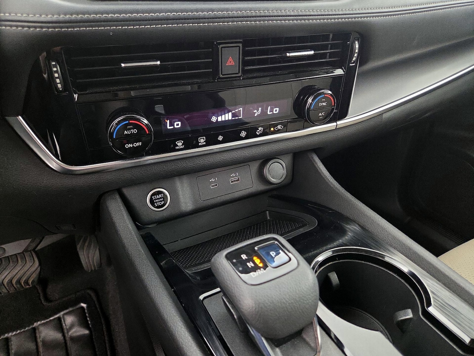 2022 Nissan Rogue SV - Photo 17
