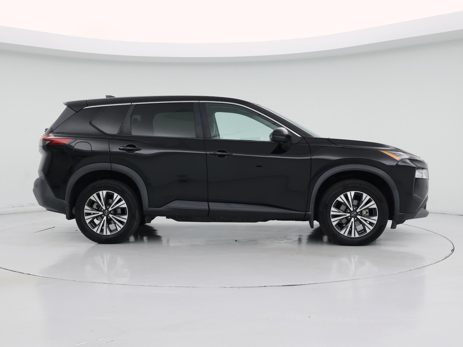 2022 Nissan Rogue SV - Photo 8