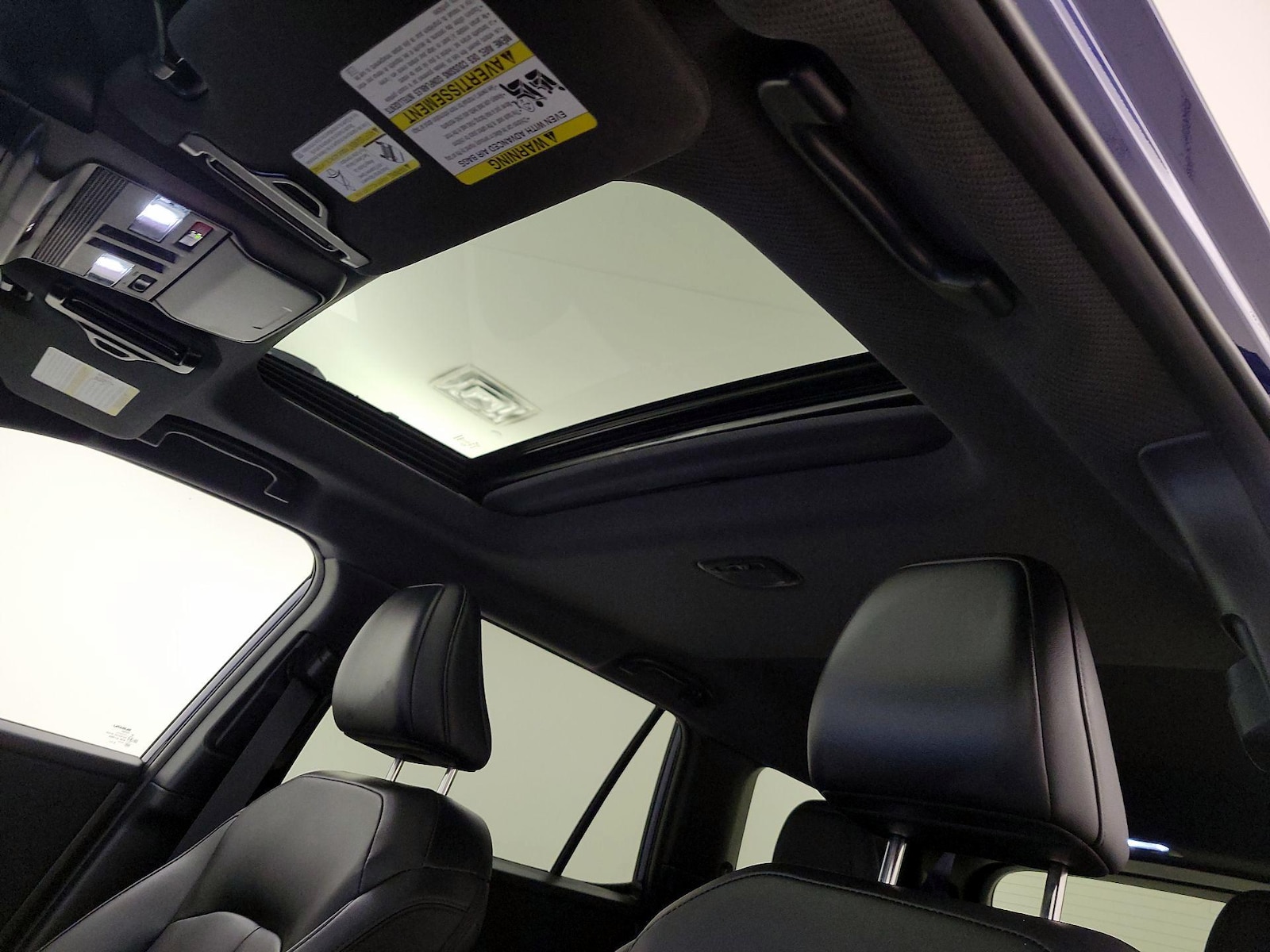 Sunroof(s) & Overhead Airbags
