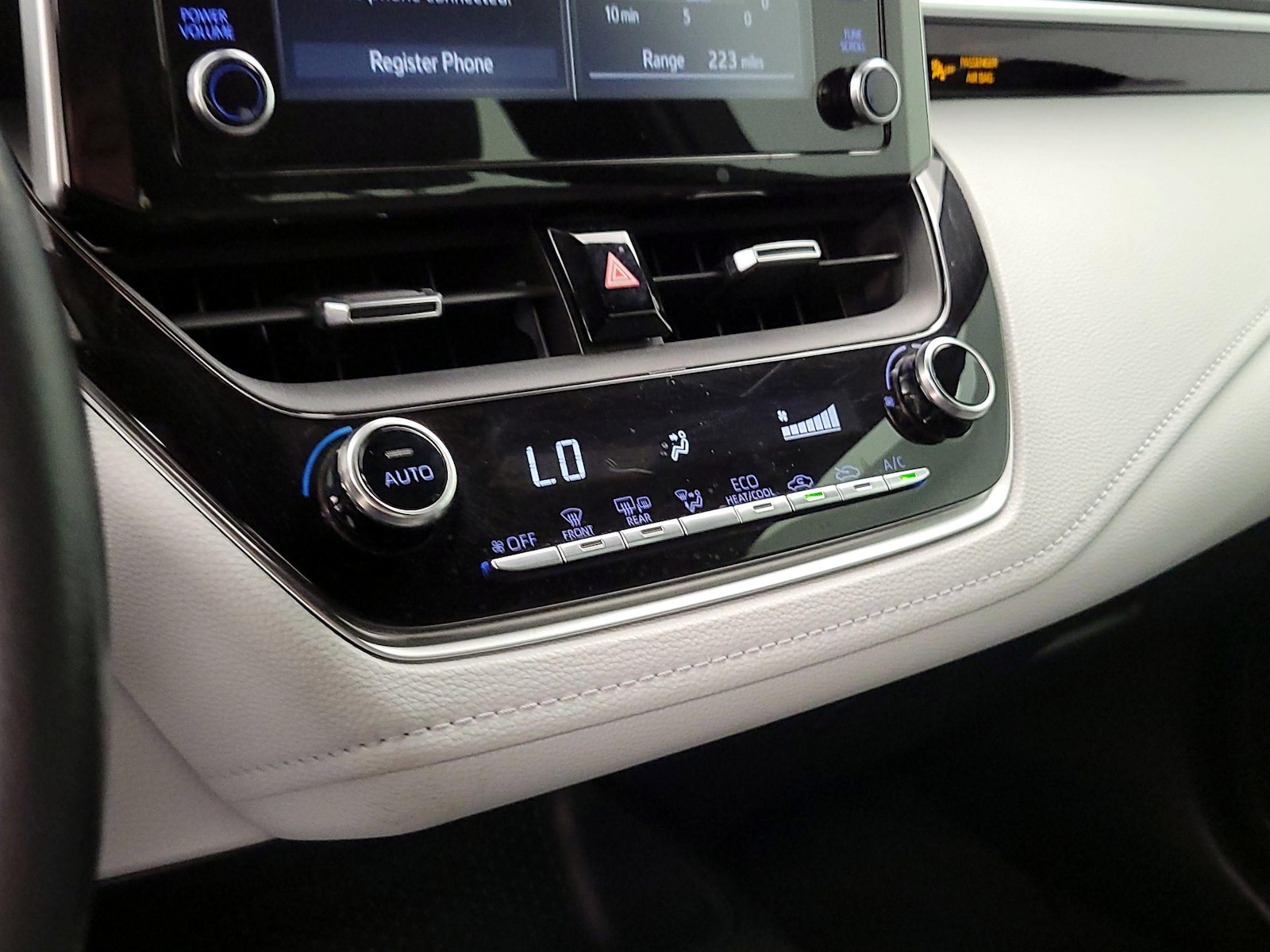 2020 Toyota Corolla SE - Photo 17