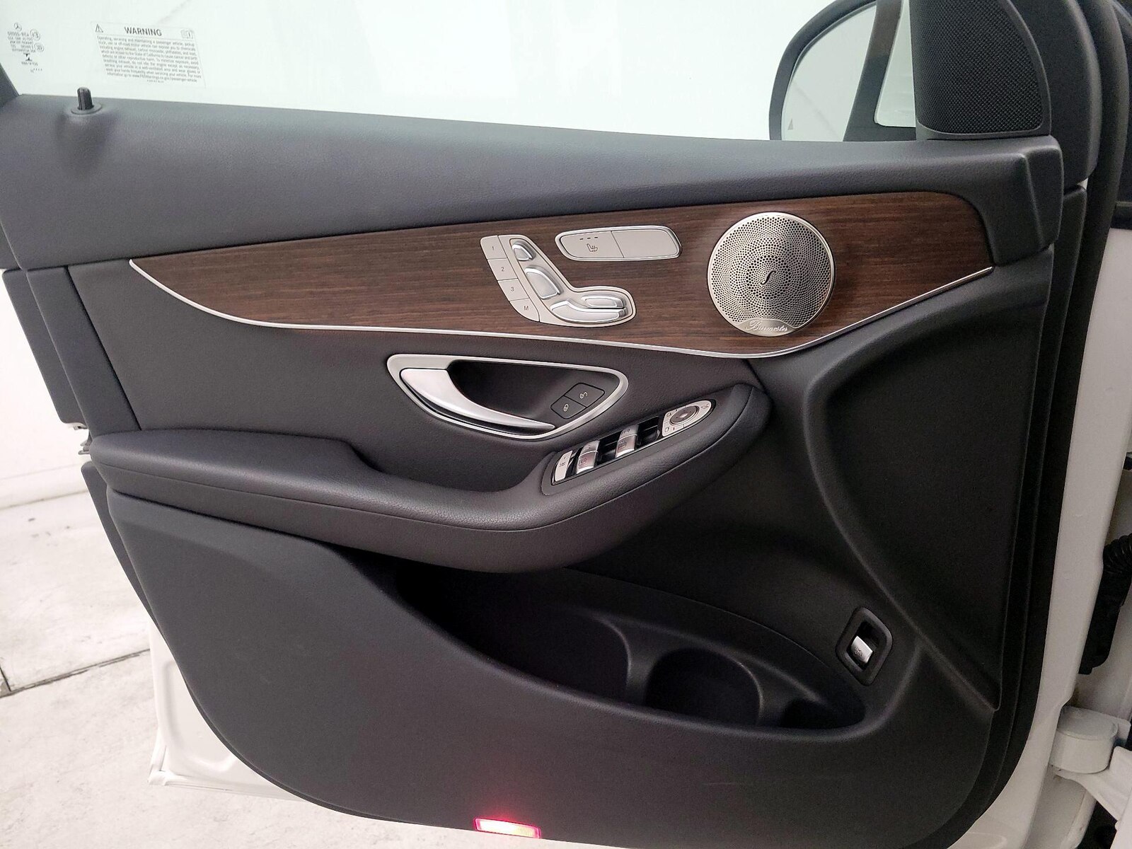 2022 Mercedes-Benz GLC GLC300 - Photo 13
