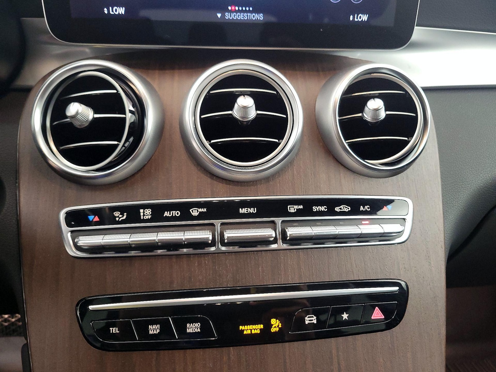 2022 Mercedes-Benz GLC GLC300 - Photo 17