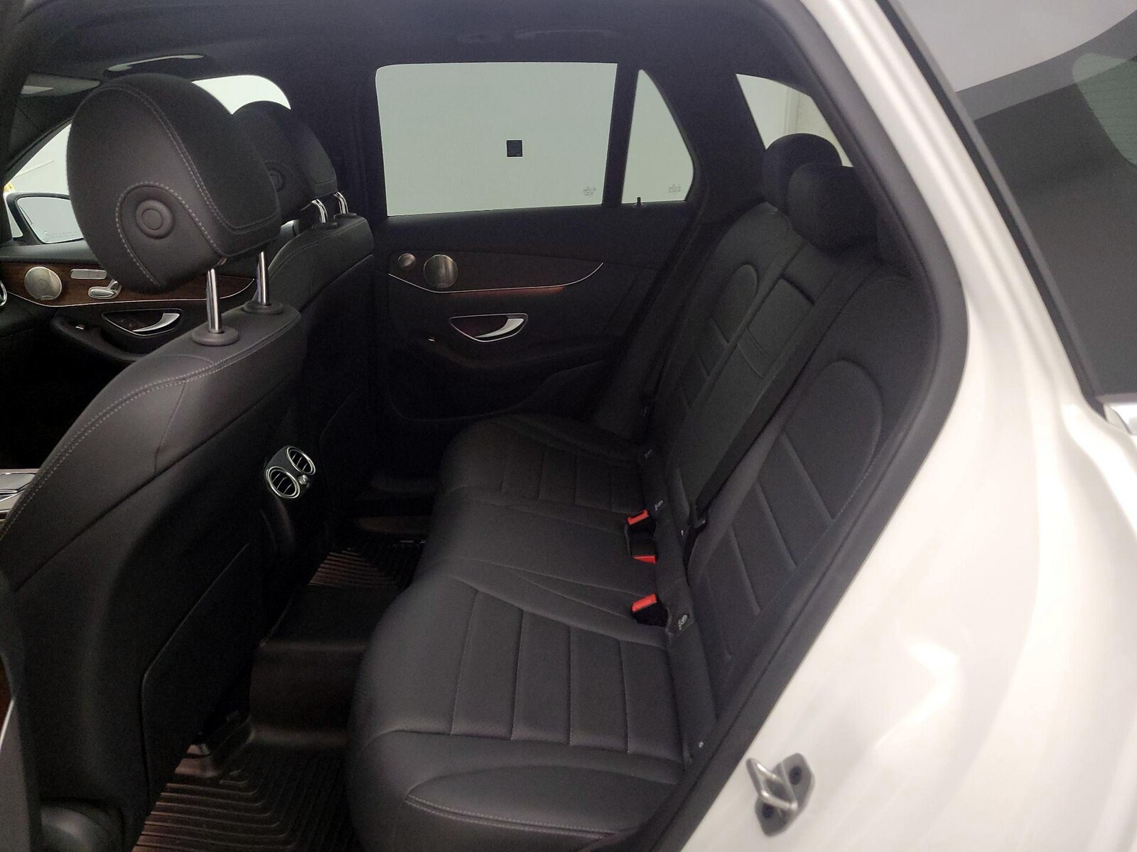 2022 Mercedes-Benz GLC GLC300 - Photo 21