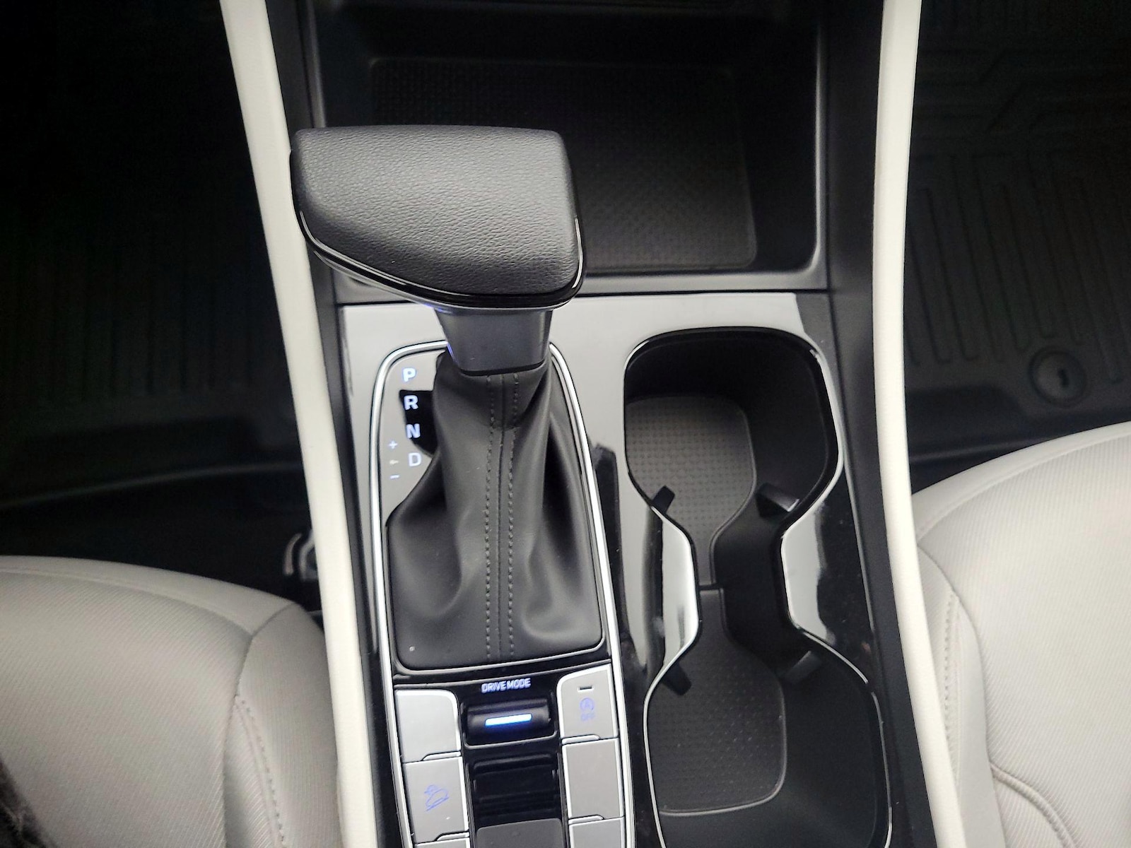 2026 Hyundai Tucson SEL - Photo 18