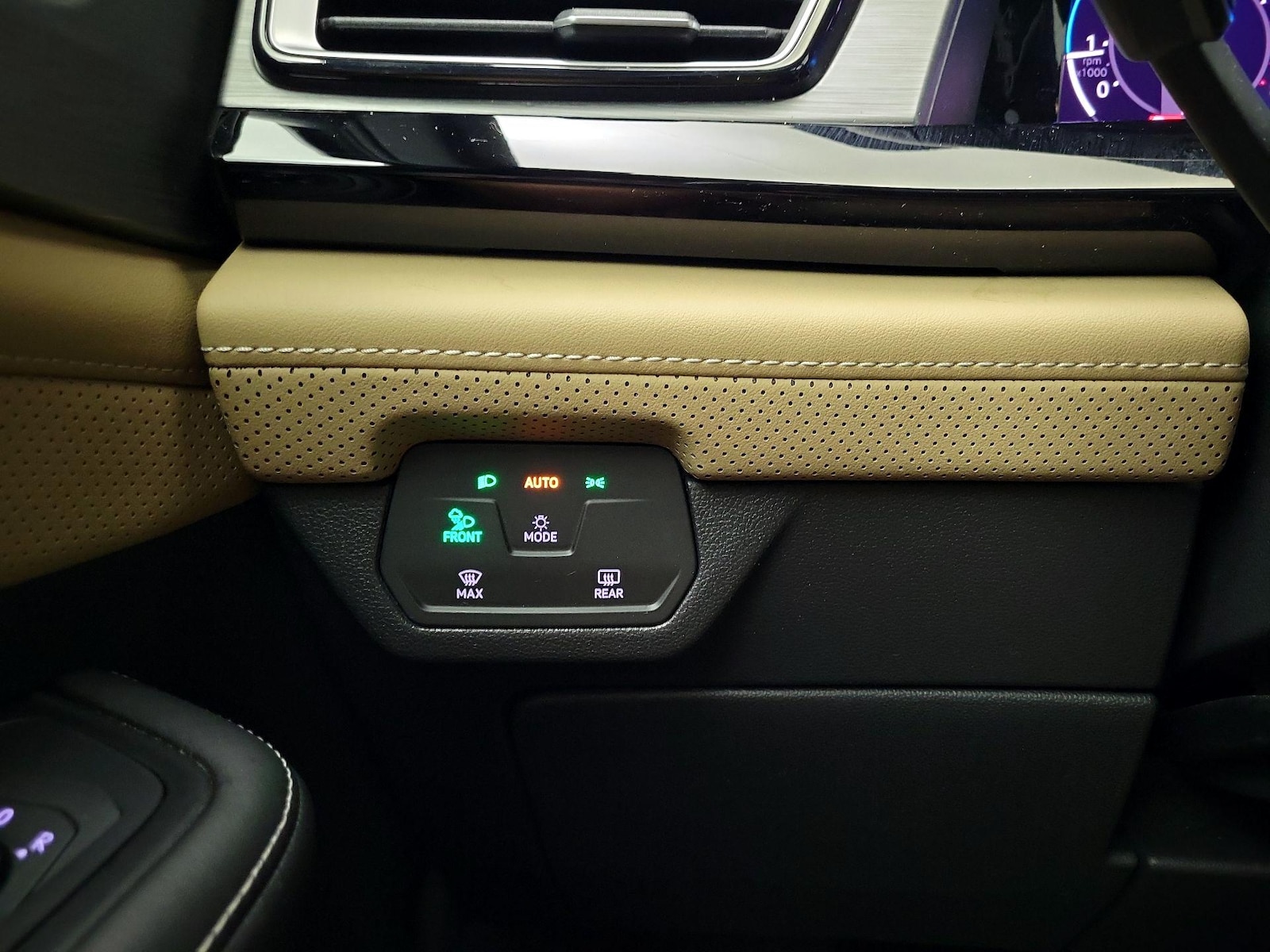 2024 Volkswagen Atlas Cross Sport SE - Photo 14