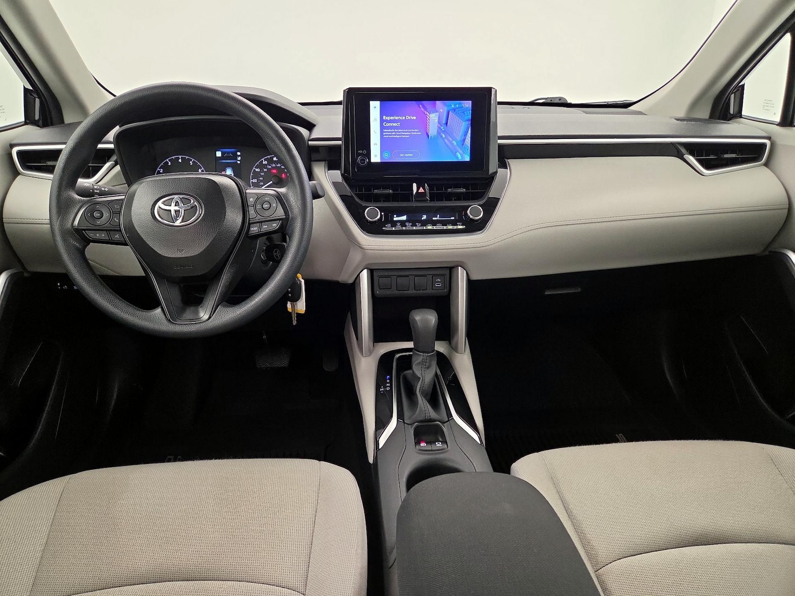 2025 Toyota Corolla Cross L - Photo 10