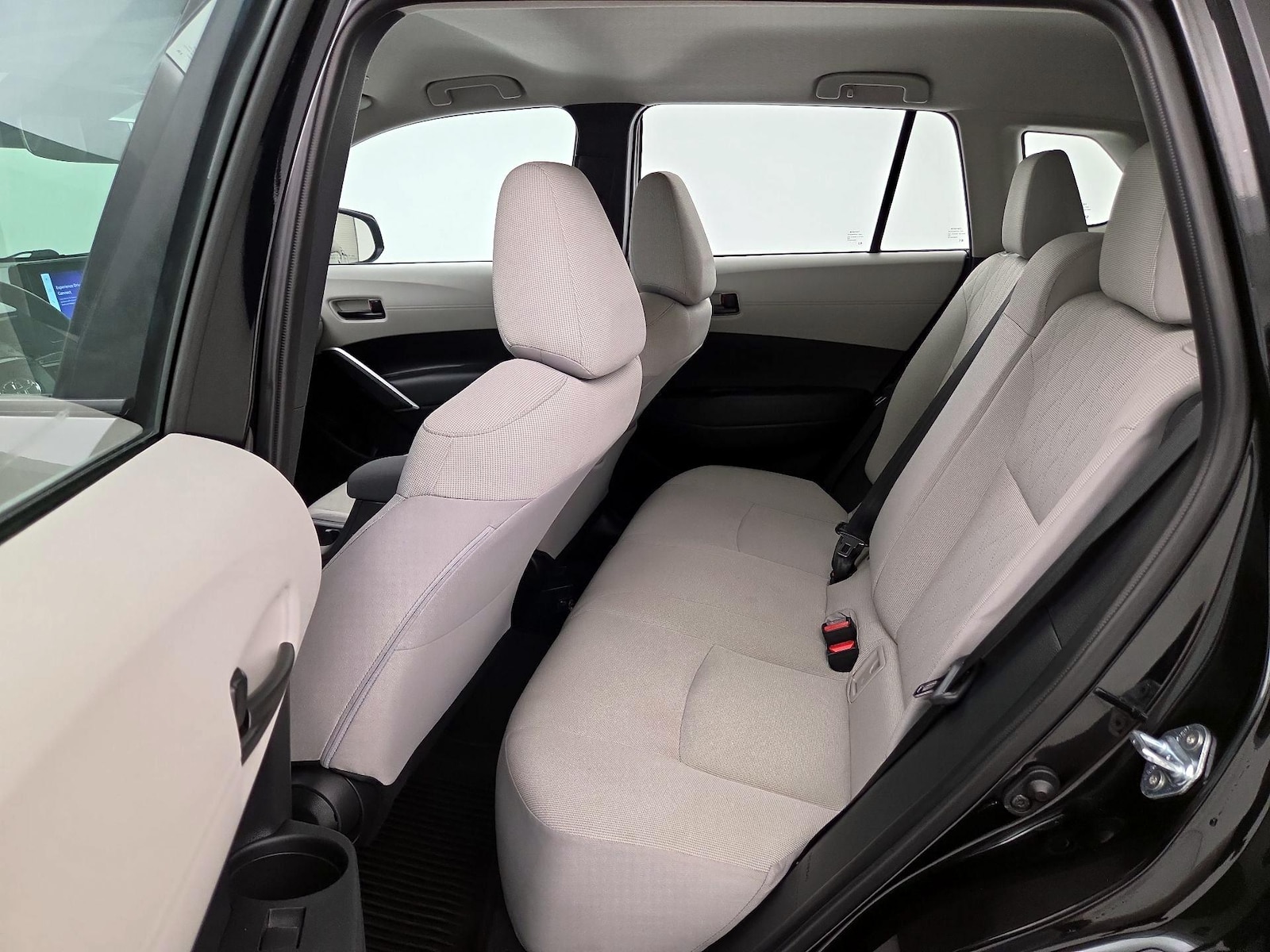2025 Toyota Corolla Cross L - Photo 20