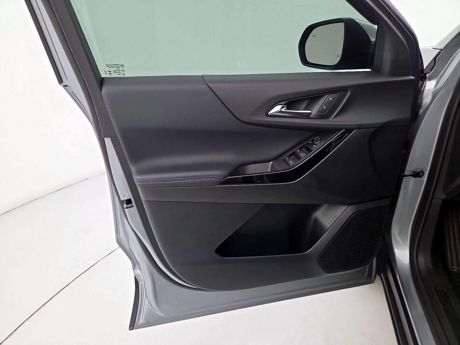 2026 Chevrolet Equinox LT - Photo 13