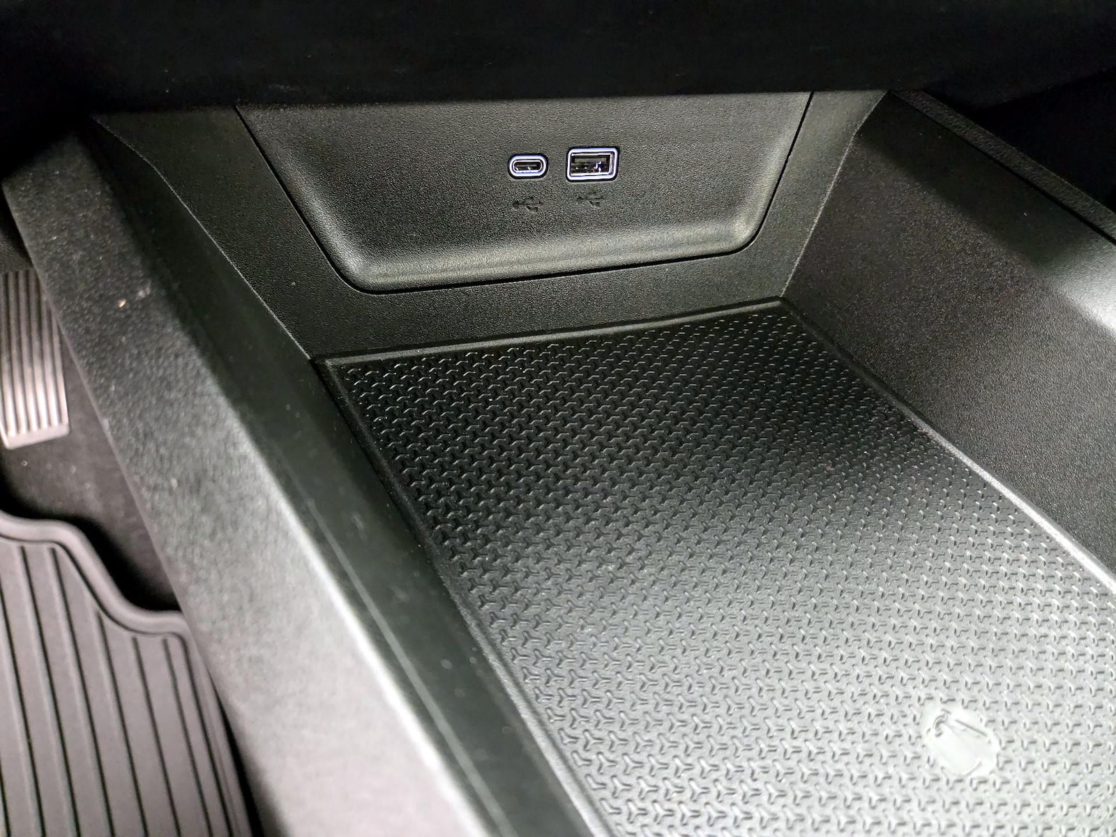 2026 Chevrolet Equinox LT - Photo 20