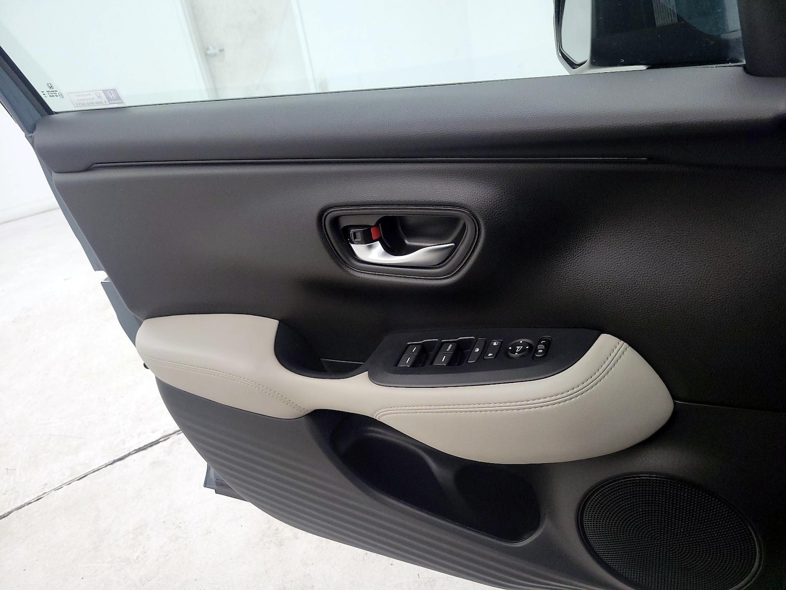 2027 Honda HR-V LX - Photo 13