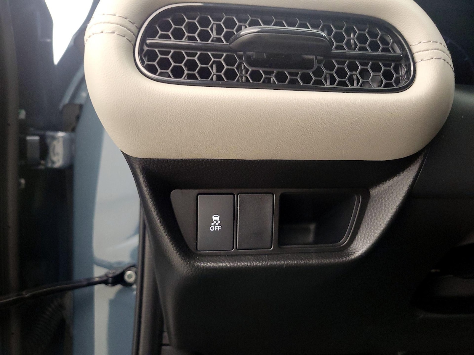 2027 Honda HR-V LX - Photo 14