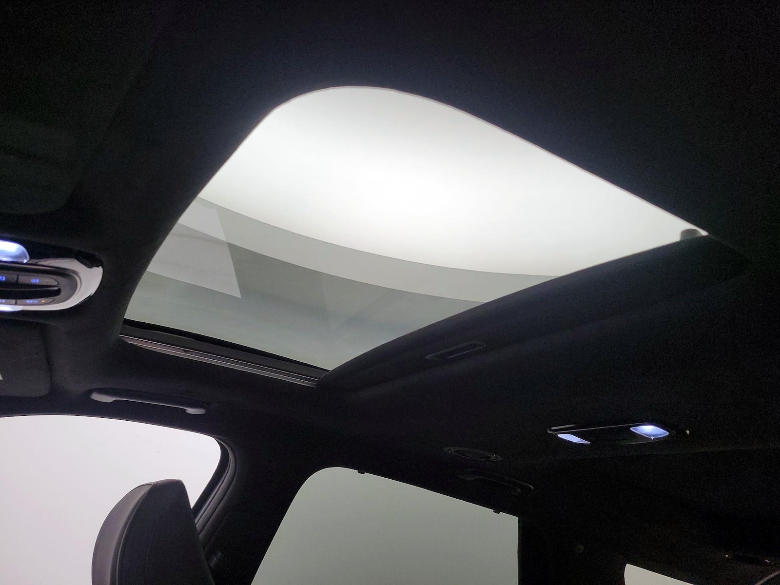 Sunroof(s) & Skylight(s)