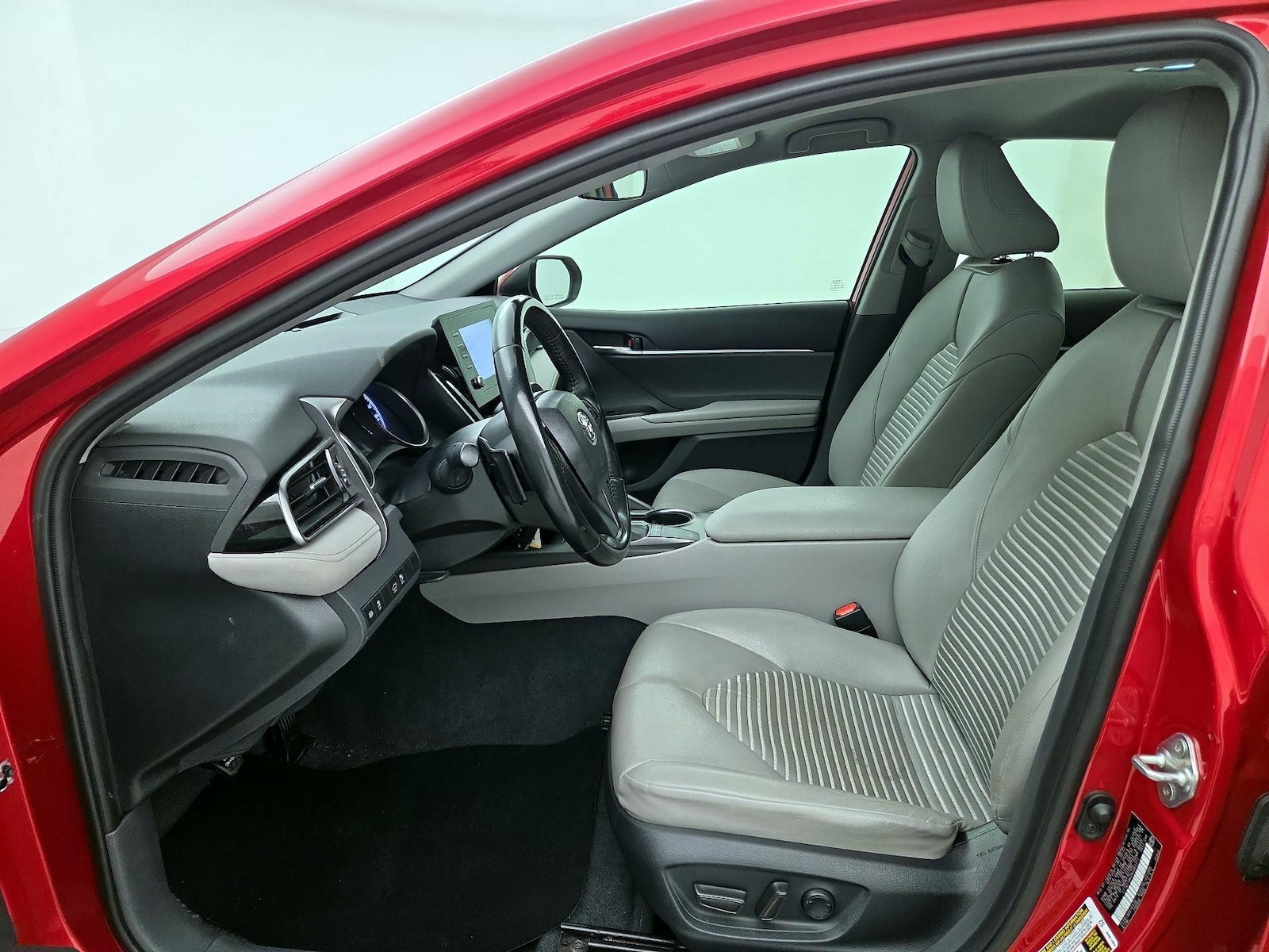 Power Seat(s) & Side Airbags