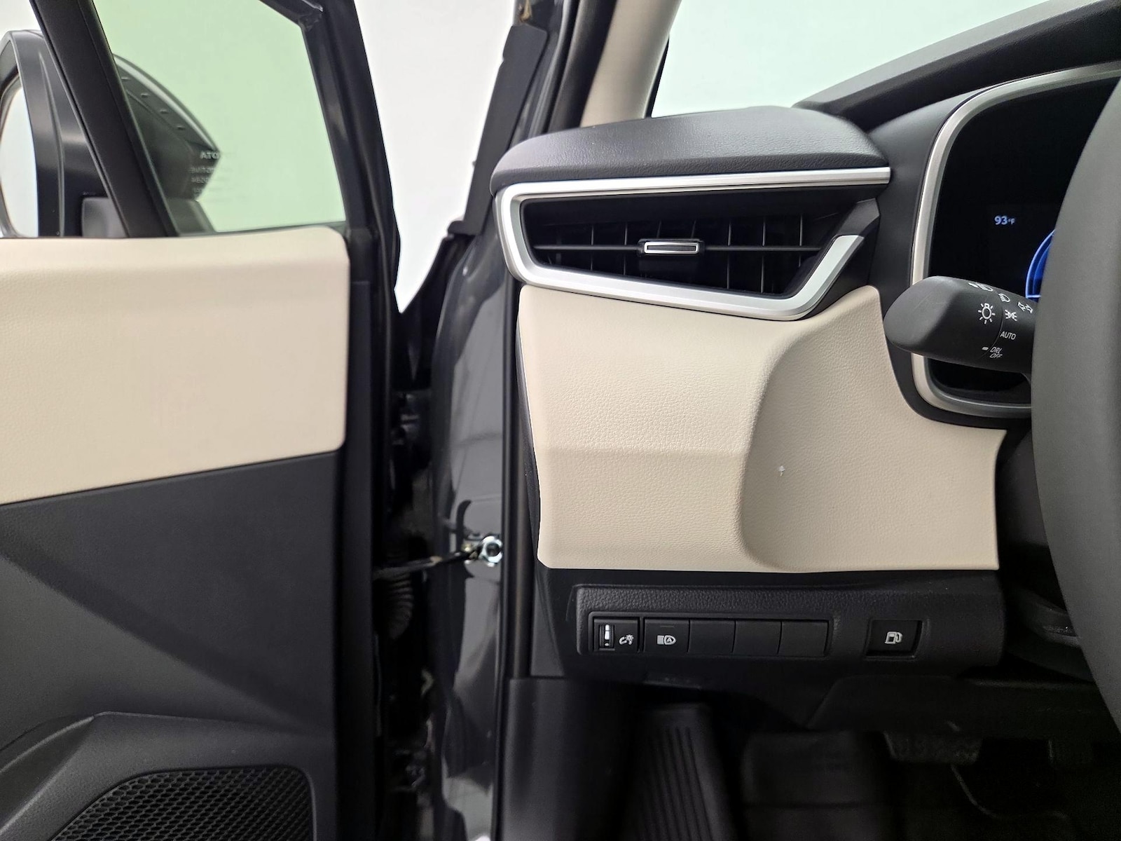 2024 Toyota Corolla XLE - Photo 14