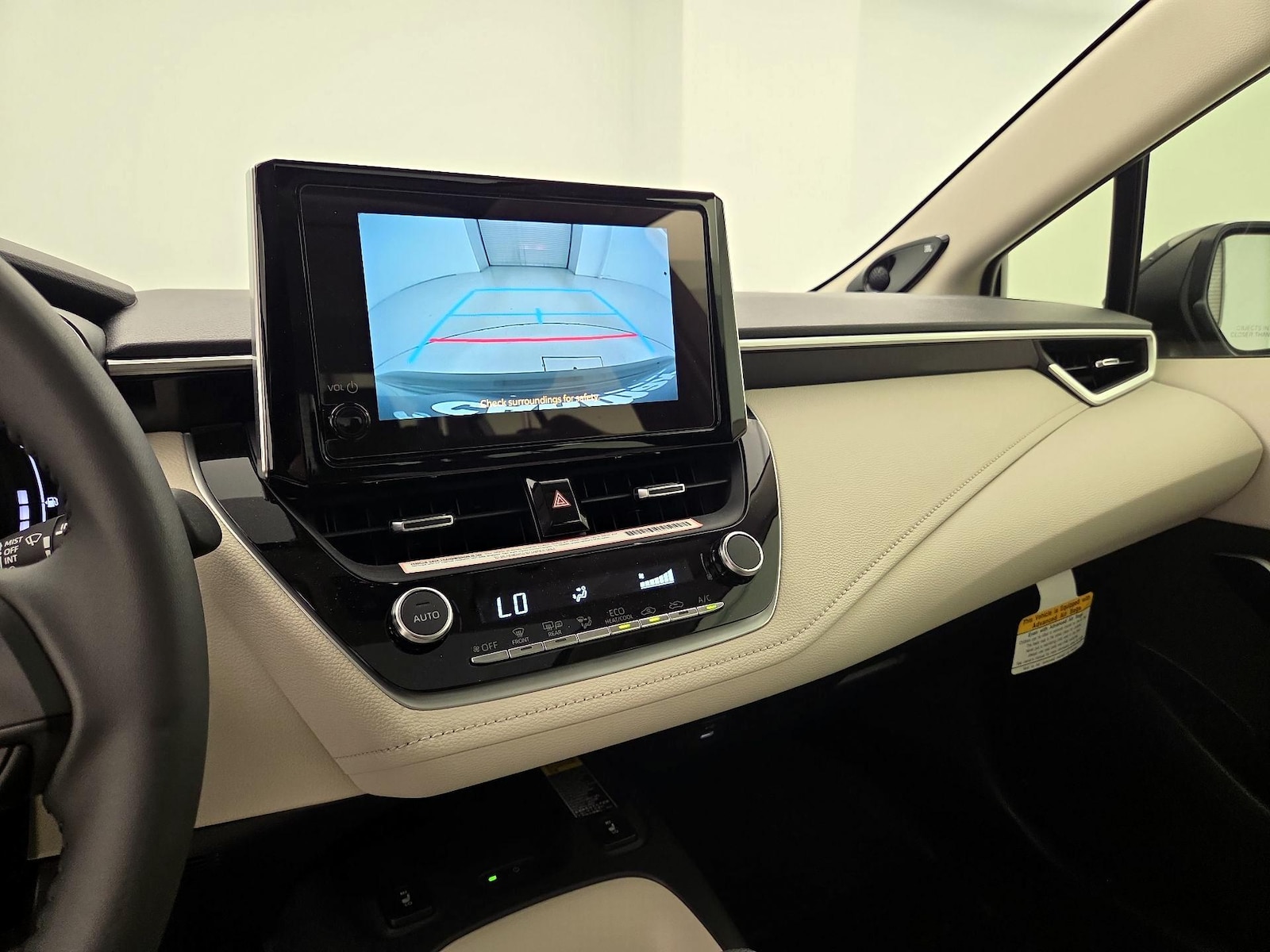 2024 Toyota Corolla XLE - Photo 16