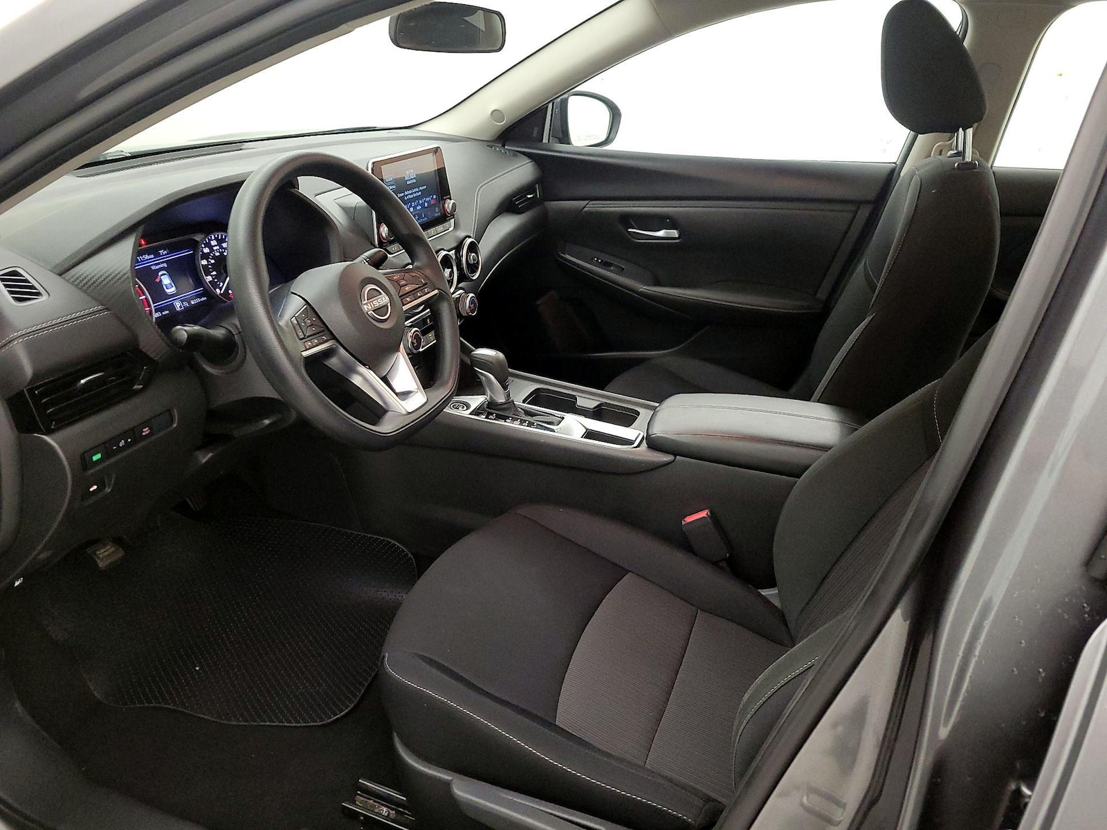 2025 Nissan Sentra SV - Photo 12