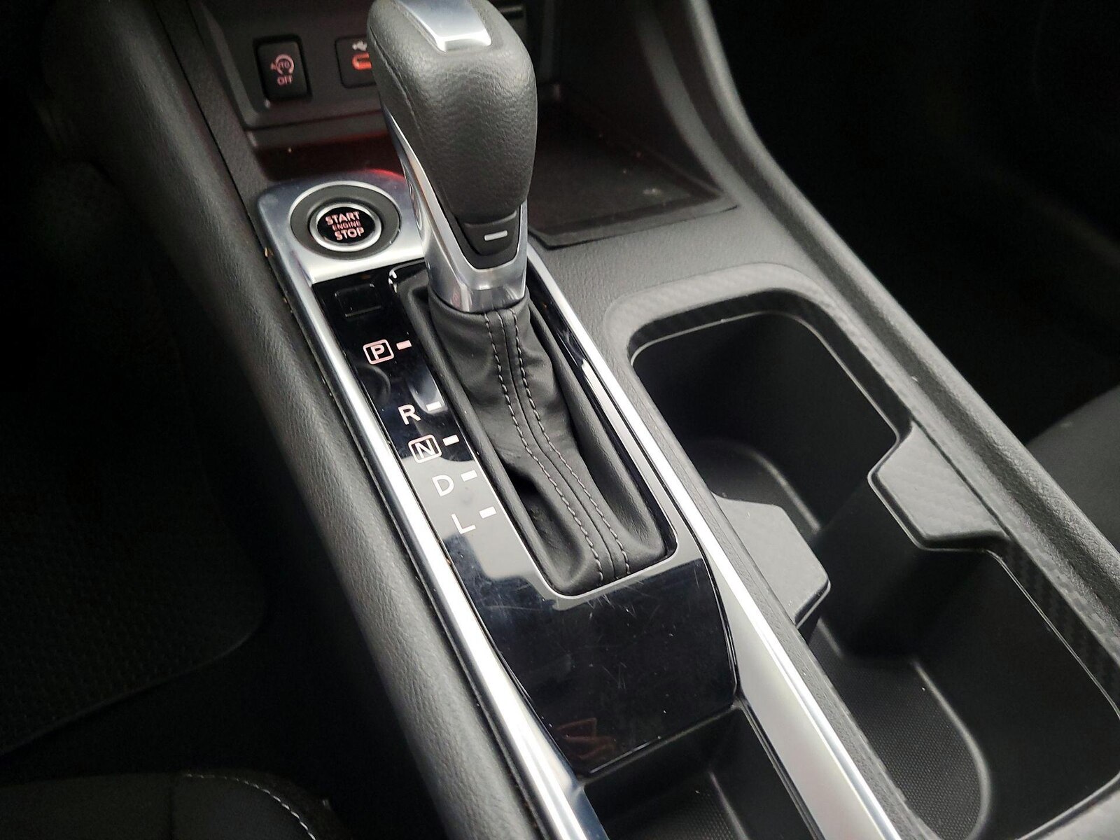 2025 Nissan Sentra SV - Photo 18