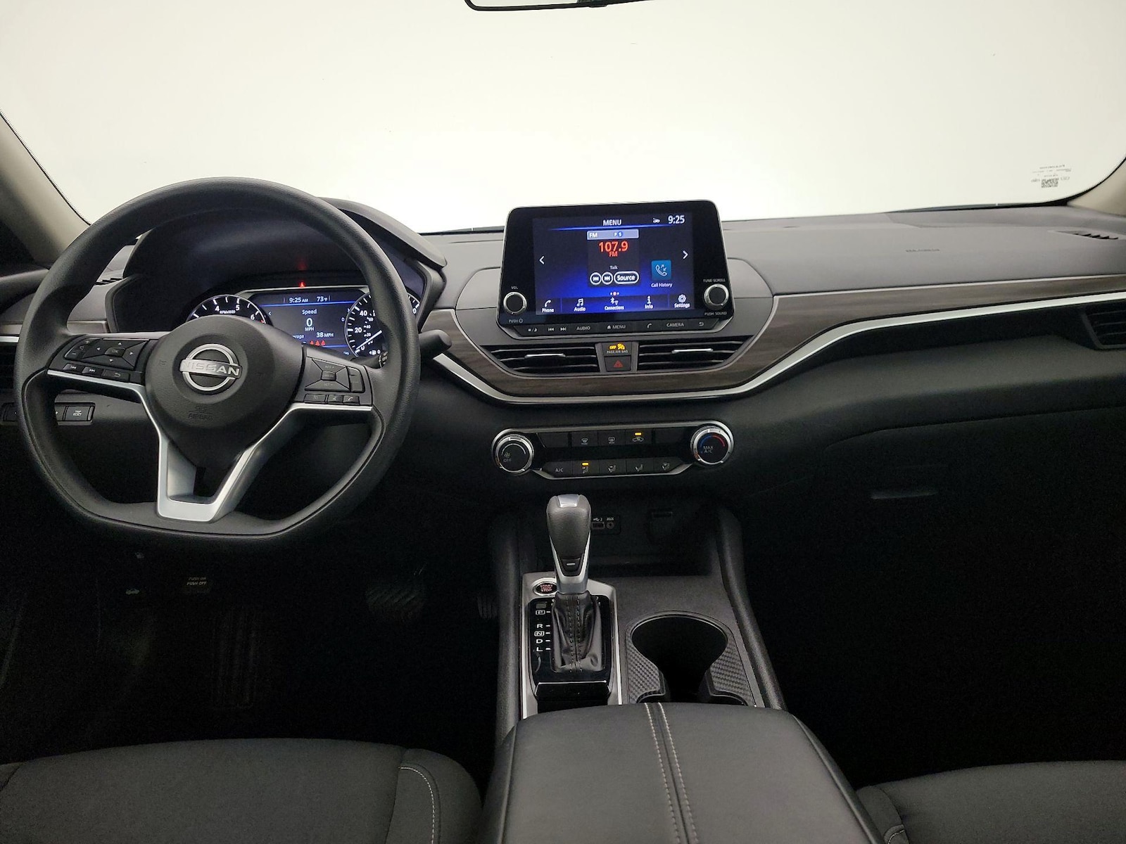 2025 Nissan Altima SV - Photo 10