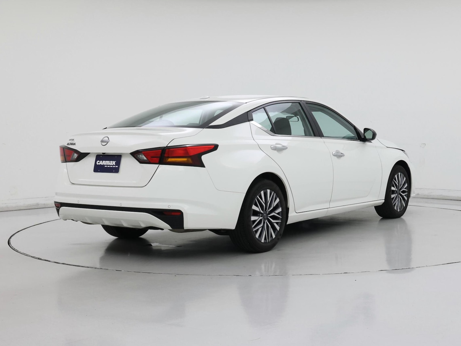 2025 Nissan Altima SV - Photo 9