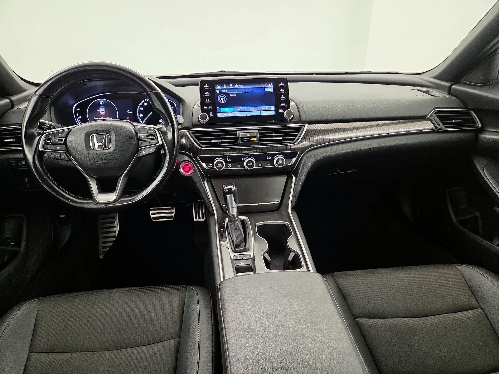 Apple CarPlay® & Android Auto™