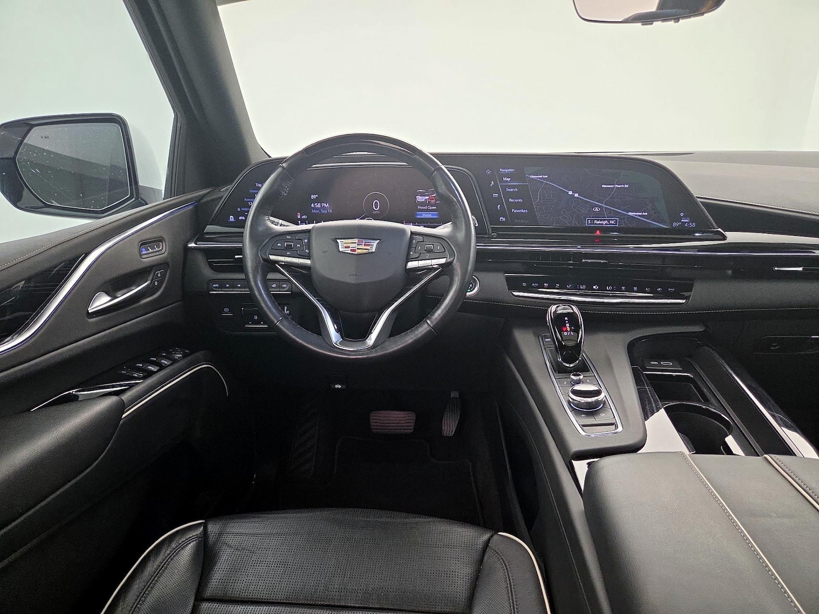 2023 Cadillac Escalade ESV Sport - Photo 11