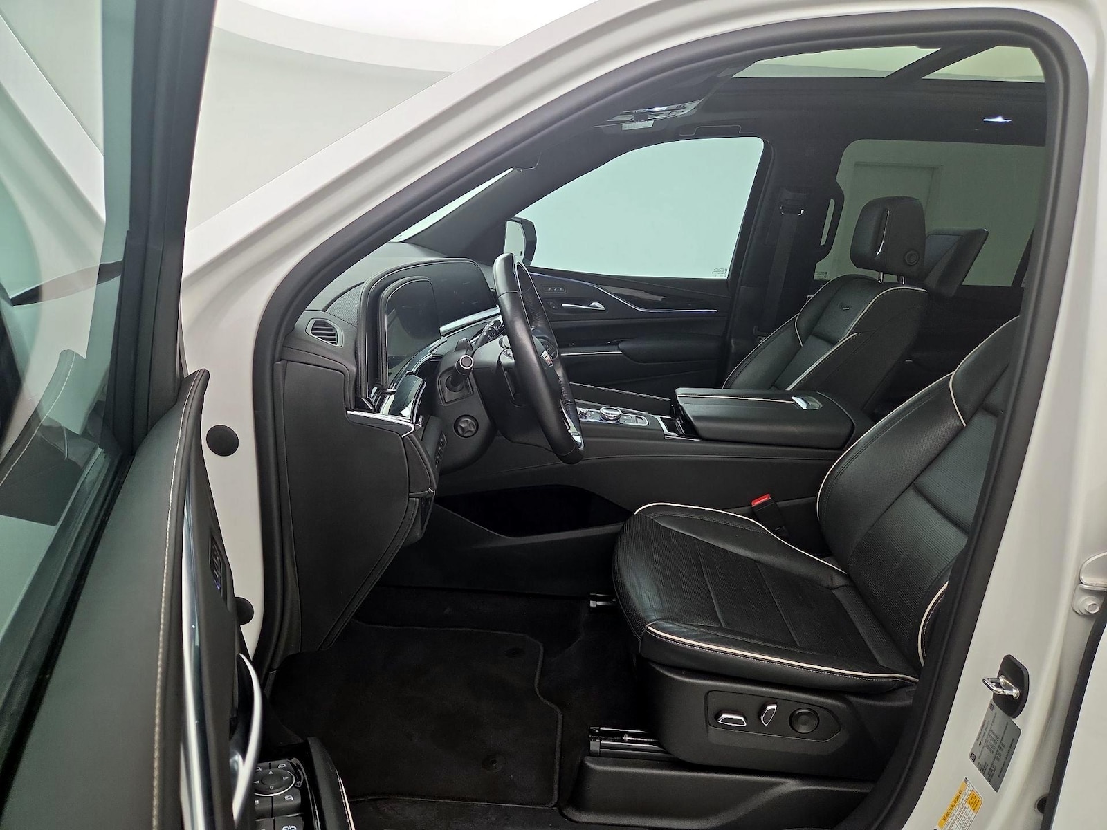 2023 Cadillac Escalade ESV Sport - Photo 12