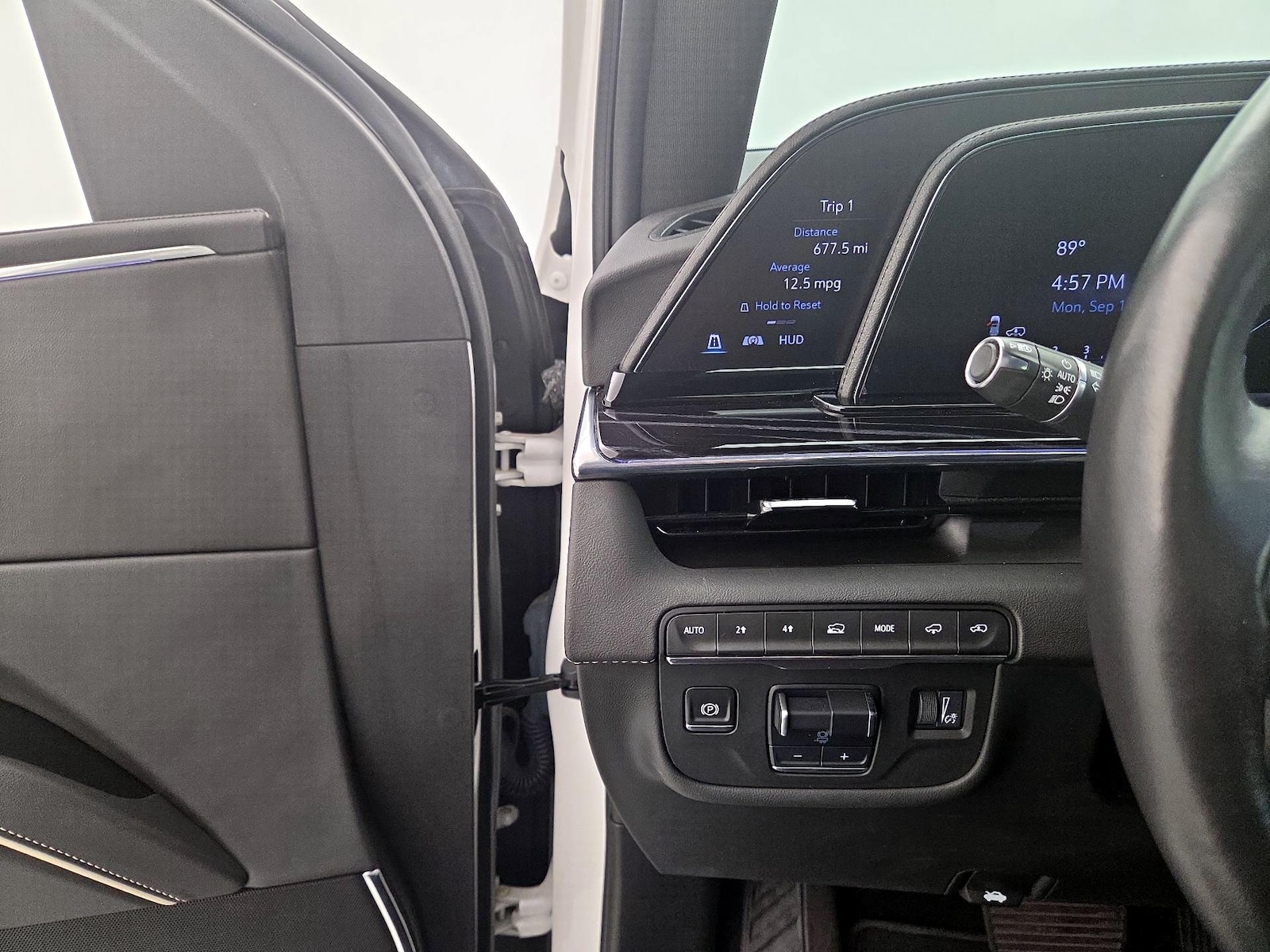 2023 Cadillac Escalade ESV Sport - Photo 14