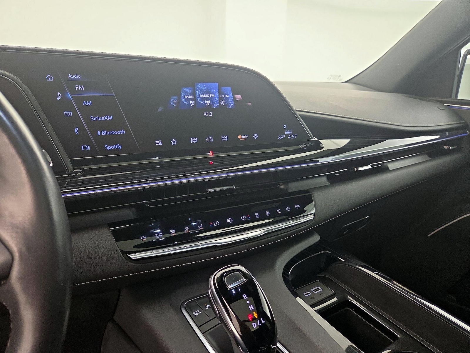 2023 Cadillac Escalade ESV Sport - Photo 17