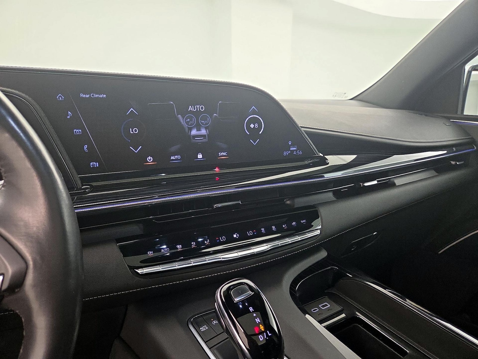 2023 Cadillac Escalade ESV Sport - Photo 18