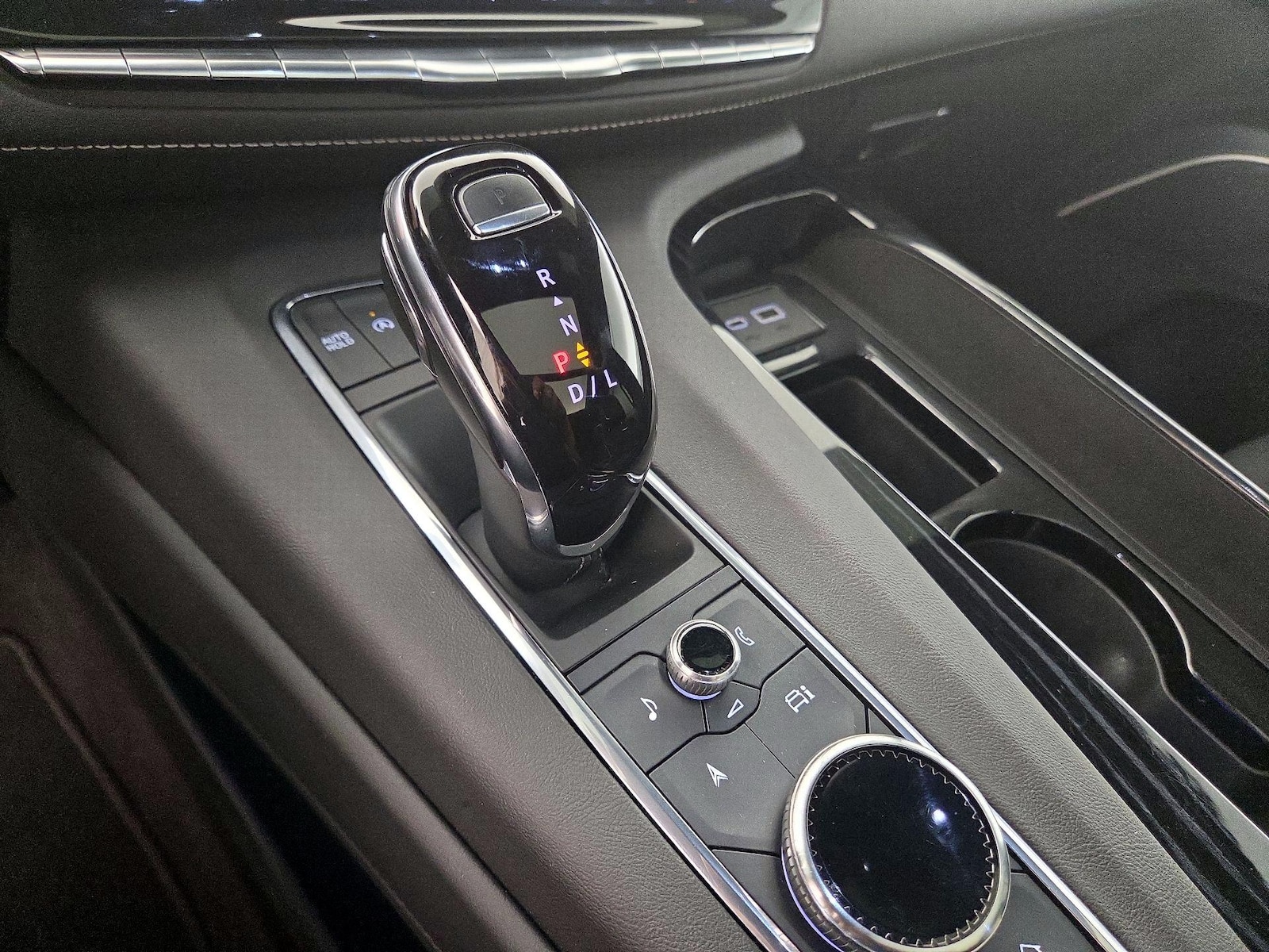 2023 Cadillac Escalade ESV Sport - Photo 19