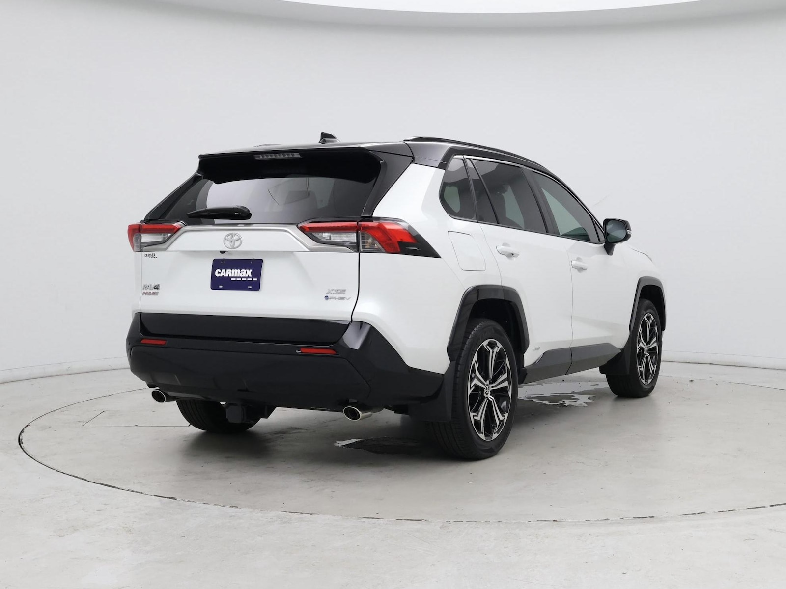 2025 Toyota RAV4 XSE - Photo 9