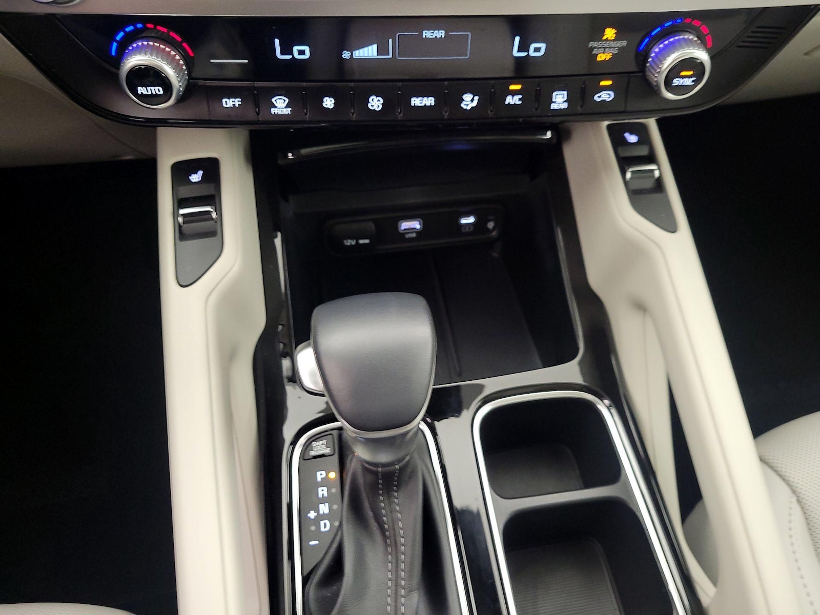 2025 Kia Telluride S - Photo 8