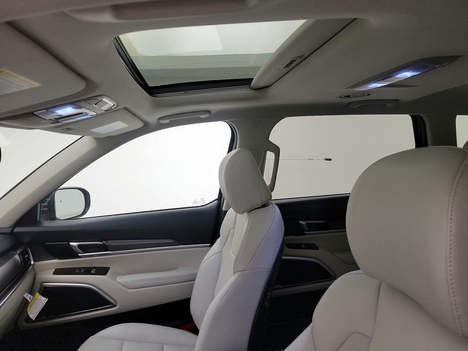 2025 Kia Telluride S - Photo 11