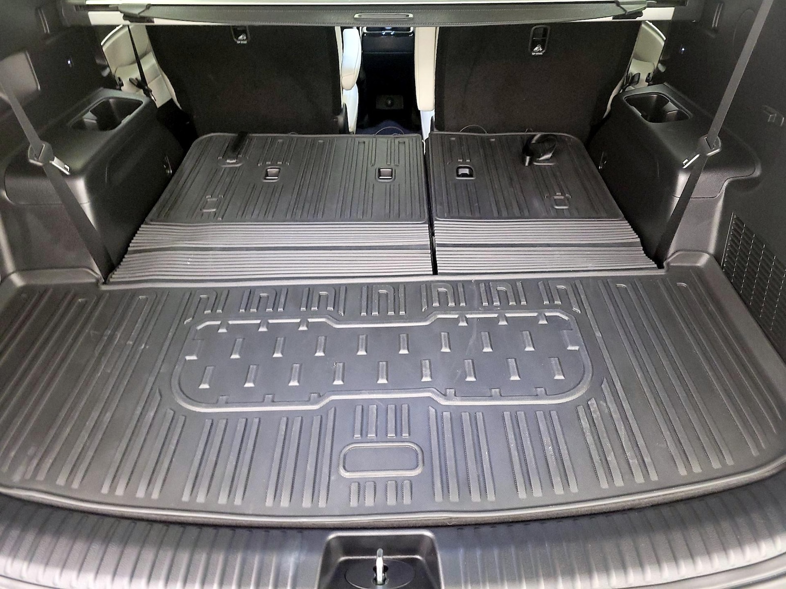 2025 Kia Telluride S - Photo 13
