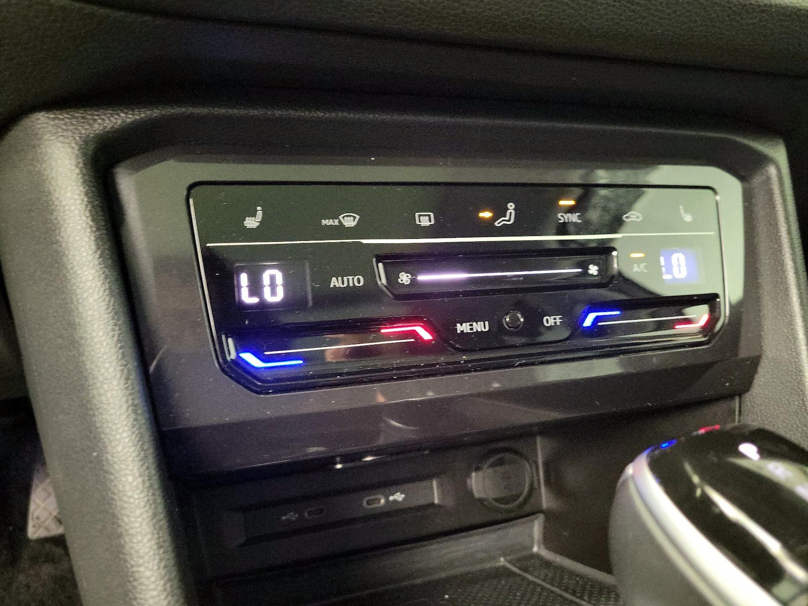 2024 Volkswagen Tiguan SE - Photo 17