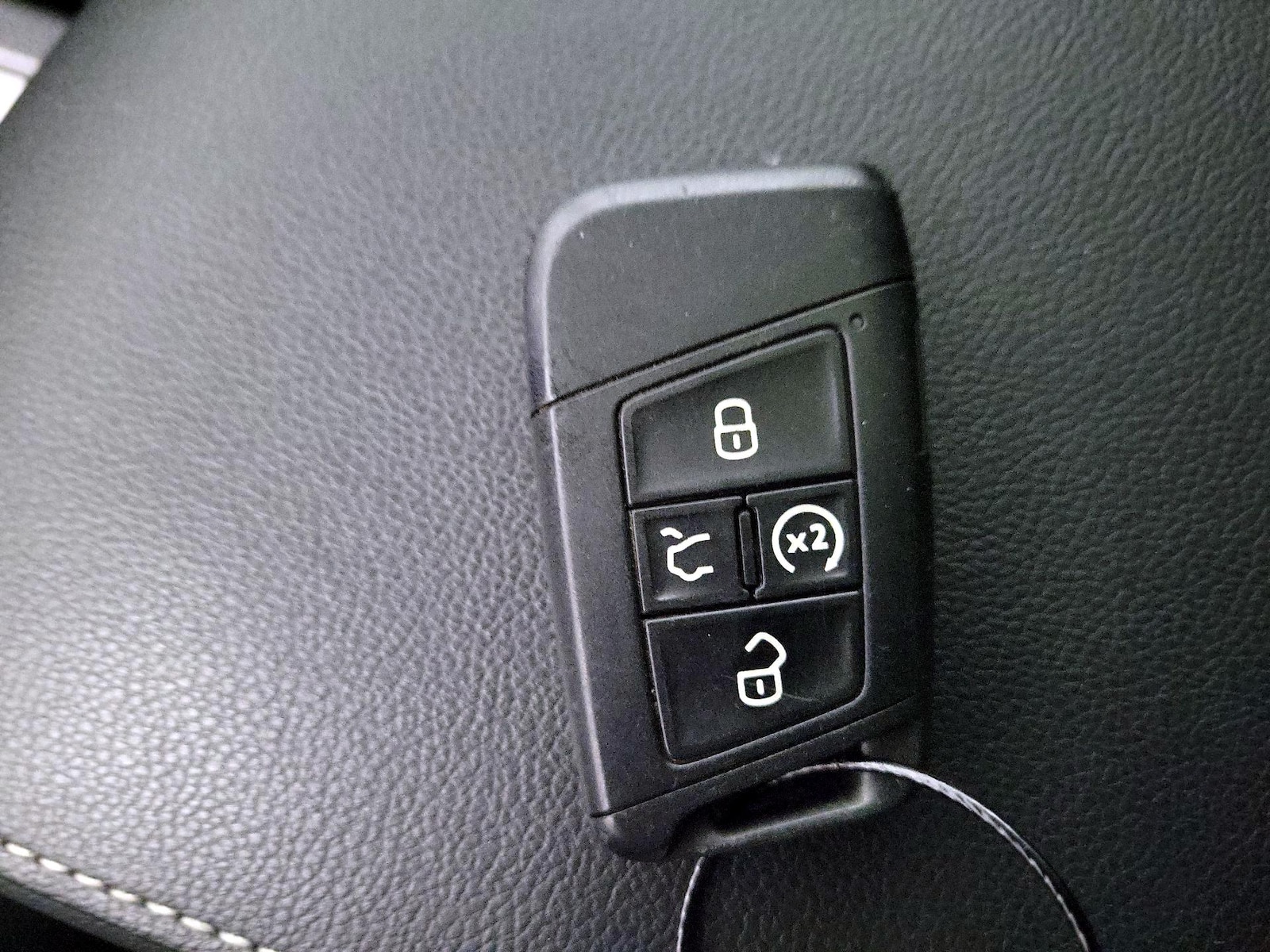 2024 Volkswagen Tiguan SE - Photo 25