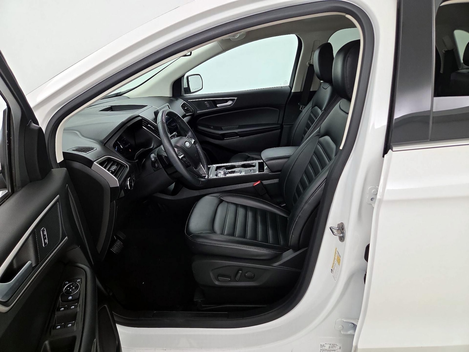 2024 Ford Edge SEL - Photo 12