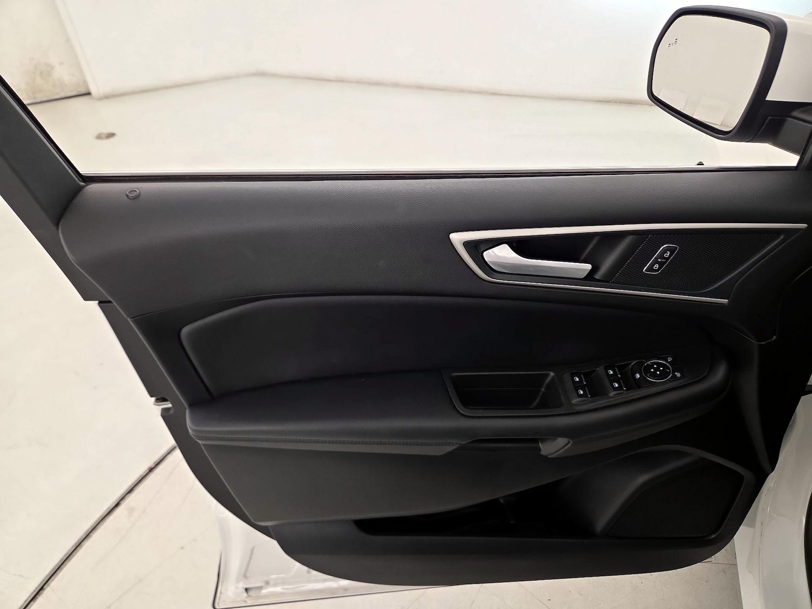 2024 Ford Edge SEL - Photo 13