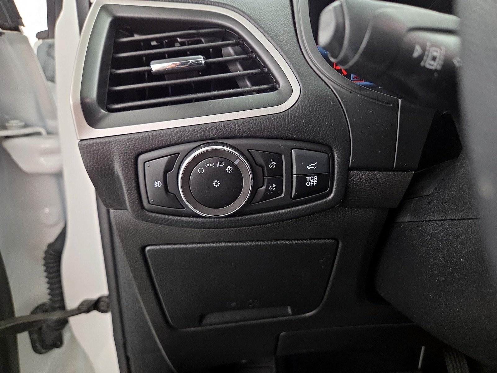 2024 Ford Edge SEL - Photo 14
