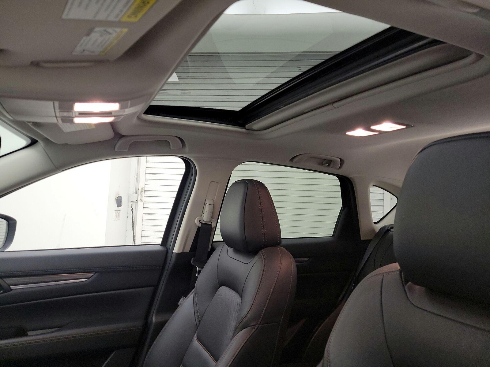 Sunroof(s) & Overhead Airbags